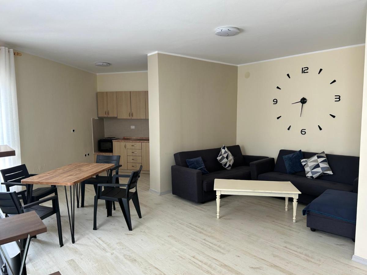 Apartment In Qerret 格勒姆 外观 照片