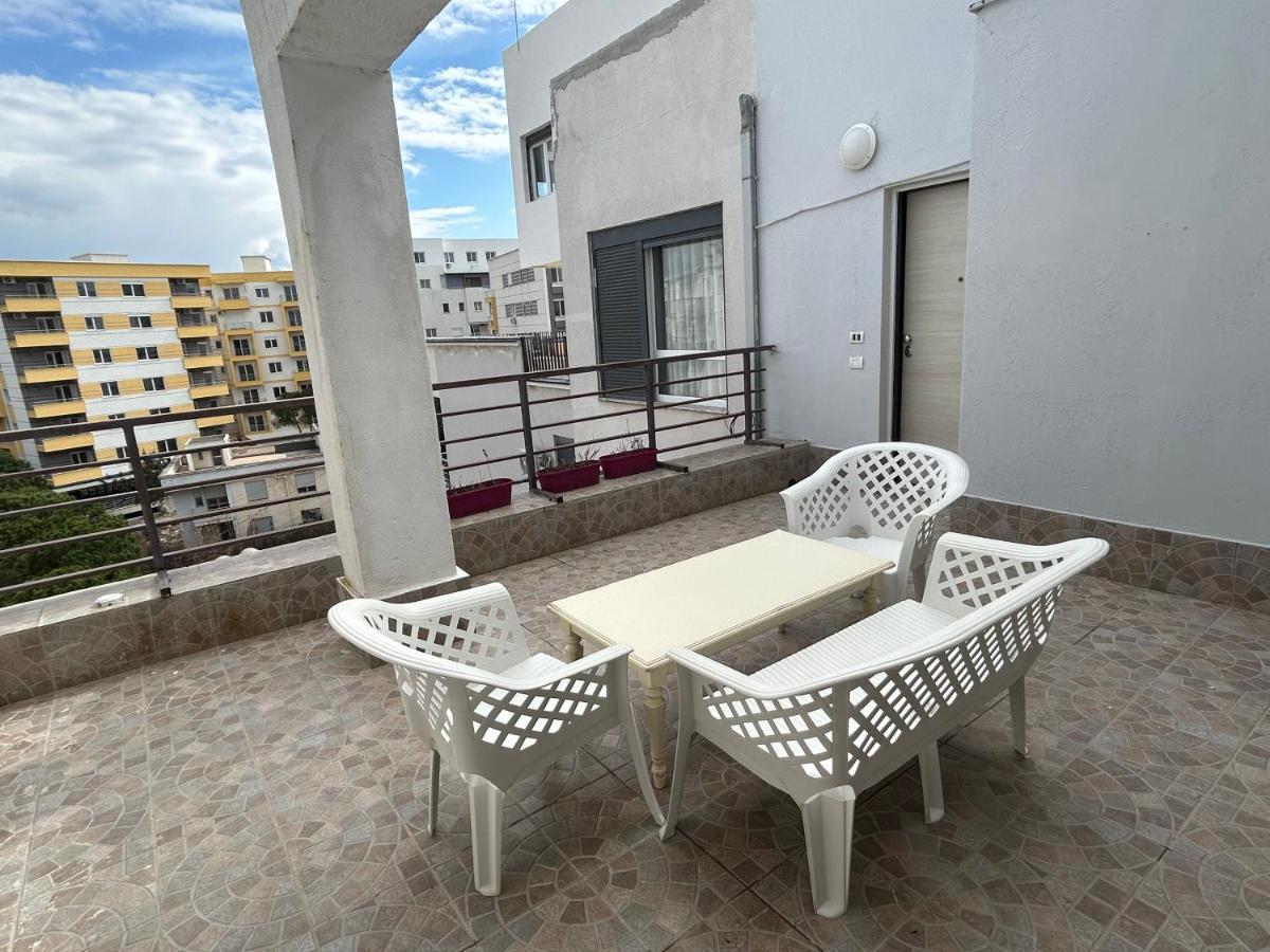 Apartment In Qerret 格勒姆 外观 照片